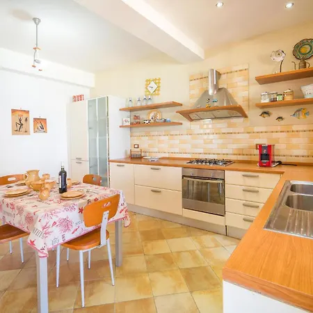 Vakantiehuis Oceania Mandra Capreria