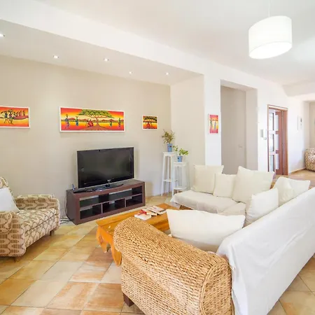 Vakantiehuis Oceania Mandra Capreria